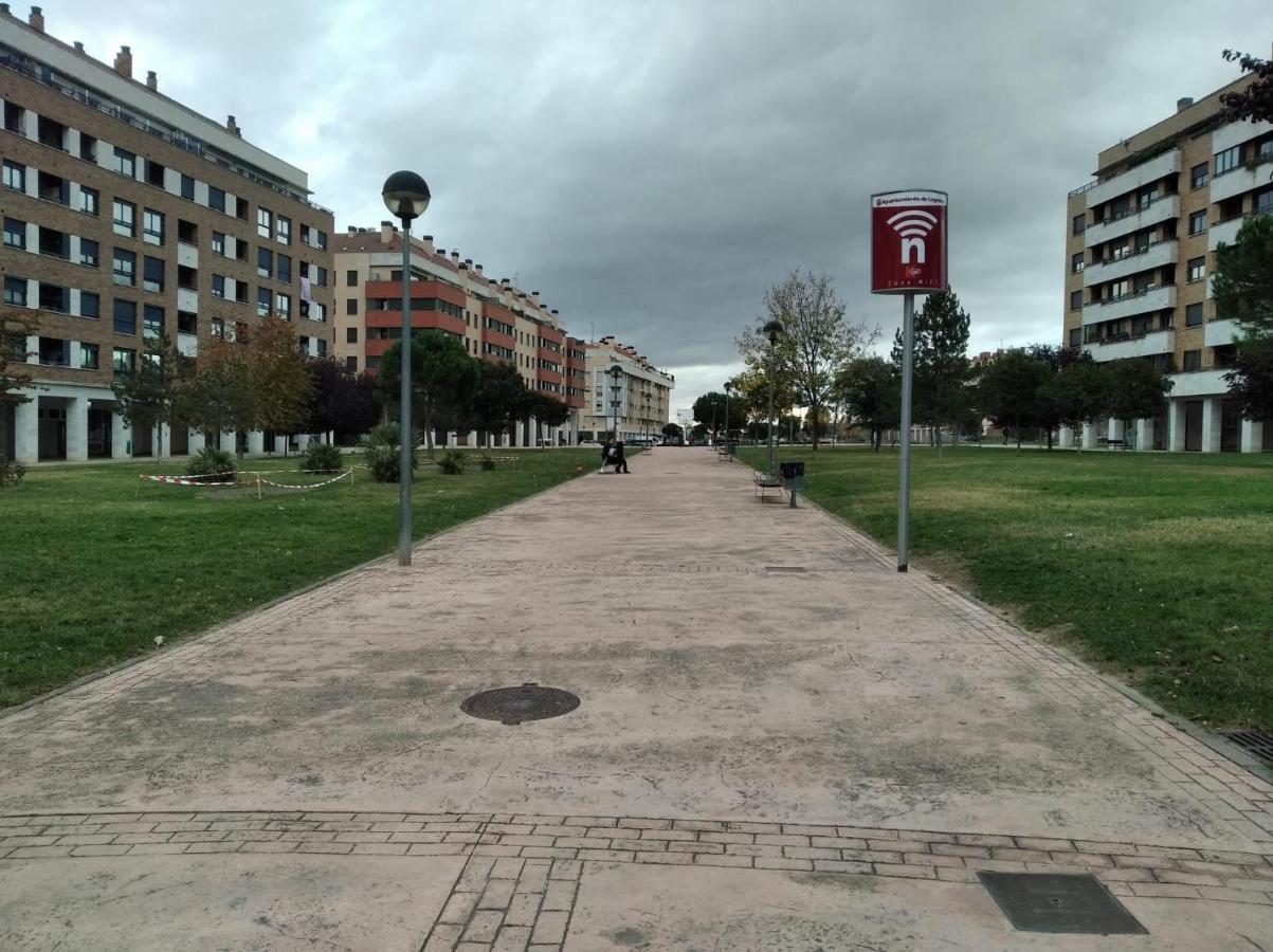 Apartamento Los Lirios Logroño Dış mekan fotoğraf